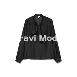 BLUSA NEGRA LAZO TRANSPARENTE - Imagen 1