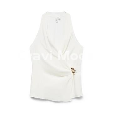 BLUSA SIN MANGA BLANCA Y DETALLE DORADO - Imagen 1