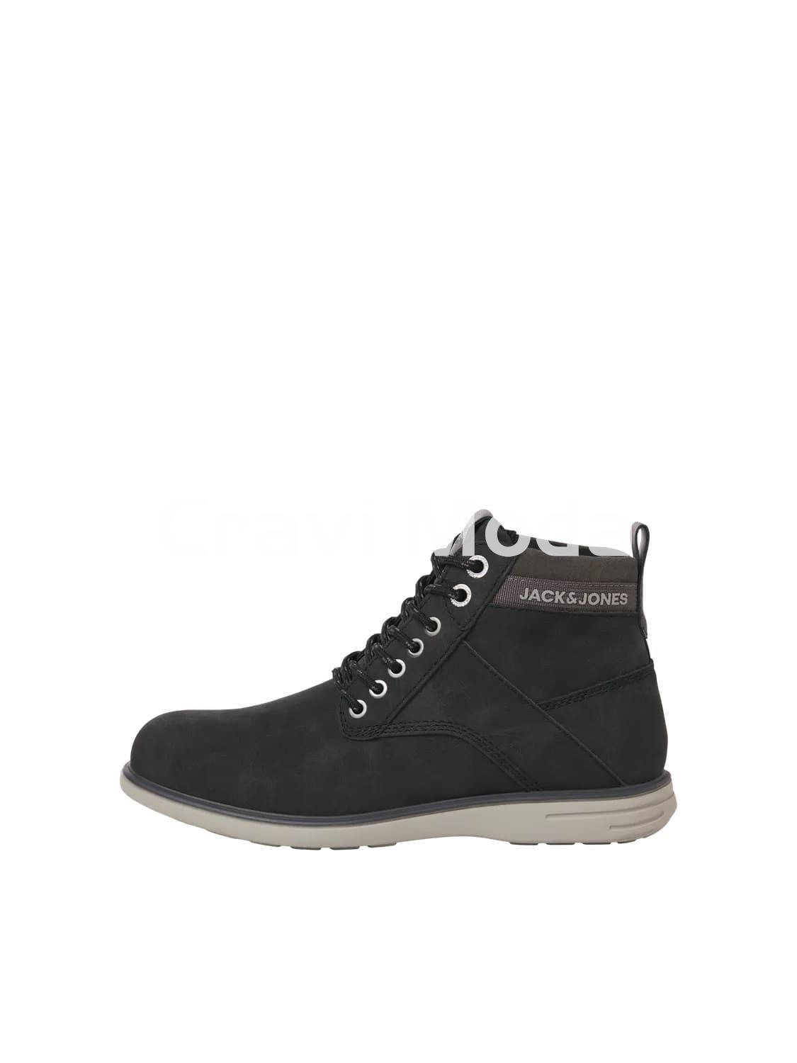 BOTA NEGRA - Imagen 1
