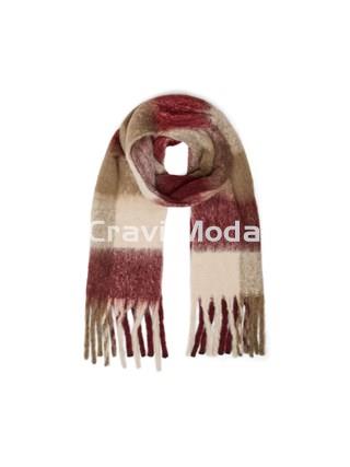 BUFANDA DE CUADROS BURDEOS - Imagen 1