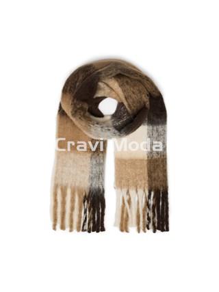 BUFANDA DE CUADROS MARRÓN - Imagen 1