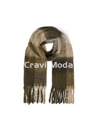 BUFANDA DE CUADROS VERDE - Imagen 1