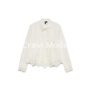 CAMISA BLANCA CON ENCAJE - Imagen 1