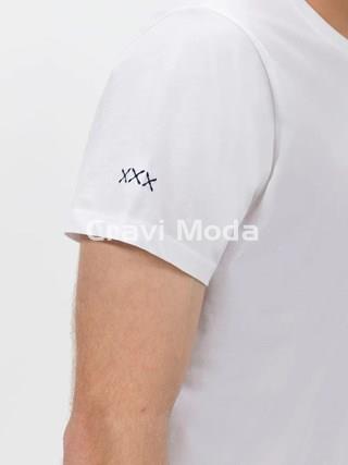 CAMISETA BLANCA BÁSICA - Imagen 2