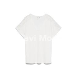 CAMISETA BLANCA CON ENCAJE EN LOS HOMBROS - Imagen 1