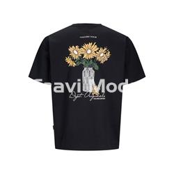 CAMISETA NEGRA DIBUJO EN ESPALDA - Imagen 2