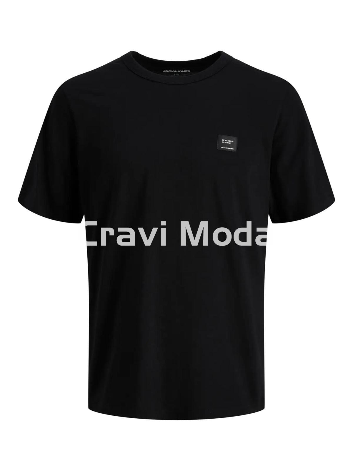 CAMISETA NEGRA - Imagen 1