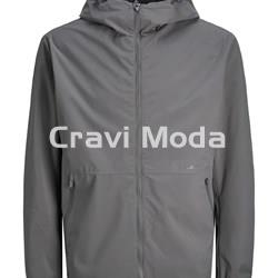 CAZADORA FINA CON CAPUCHA GRIS OSCURO - Imagen 1