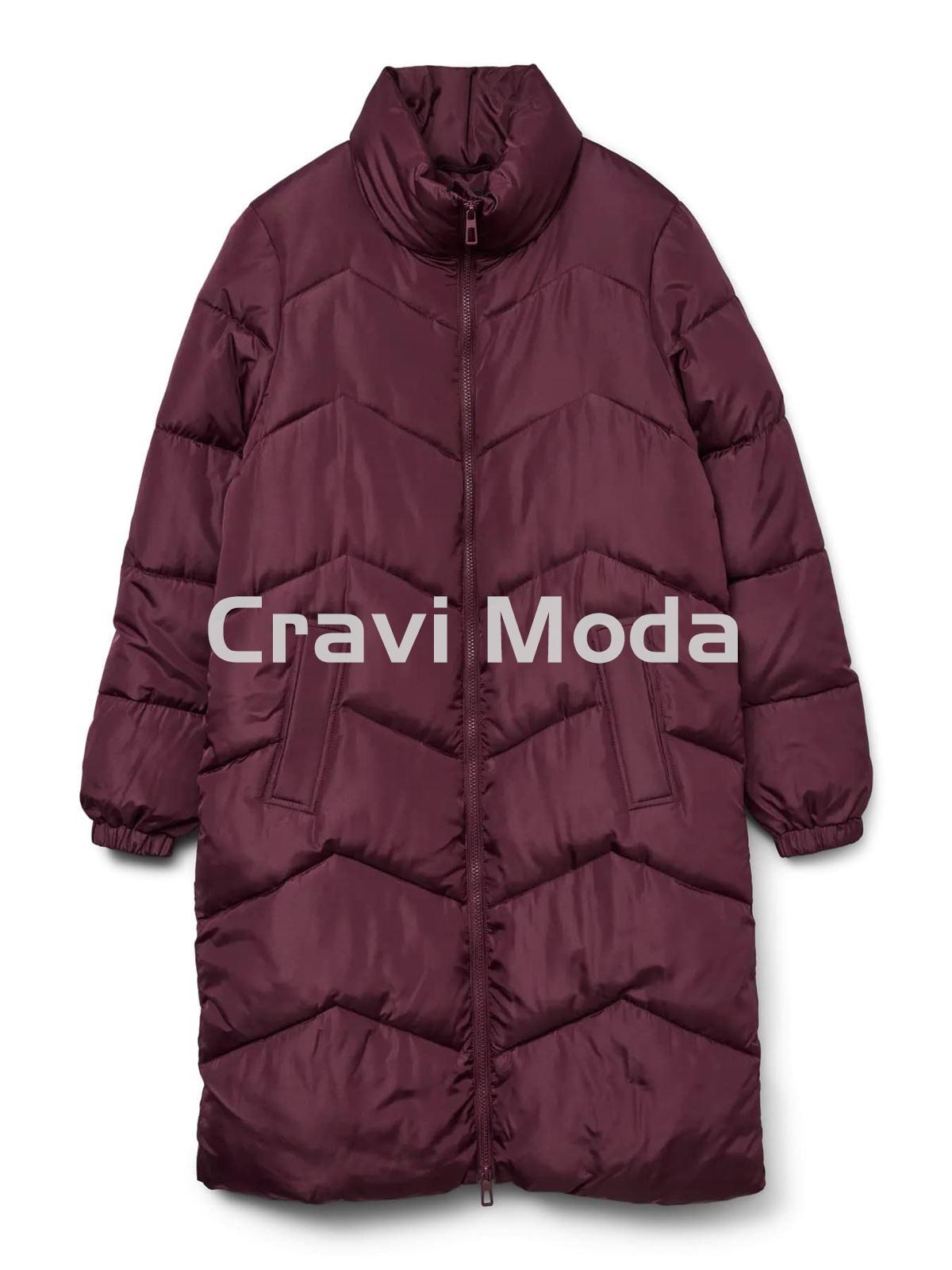 CAZADORA LARGA ACOLCHADA BURDEOS - Imagen 1