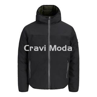 CAZADORA REVERSIBLE NEGRA Y VERDE - Imagen 1