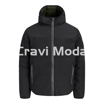 CAZADORA REVERSIBLE NEGRA Y VERDE - Imagen 1