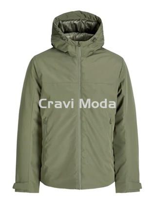 CAZADORA VERDE - Imagen 1