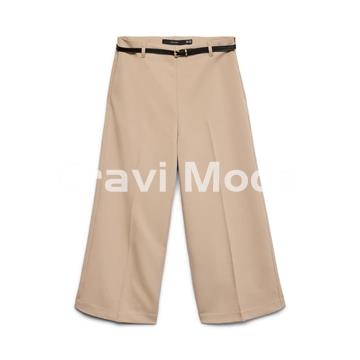 PANTALÓN CULOTTE BEIS CON CINTURÓN - Imagen 1