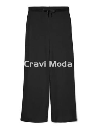 PANTALÓN DE CHANDAL NEGRO - Imagen 1