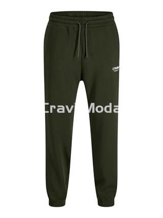 PANTALÓN VERDE DE CHANDAL - Imagen 1