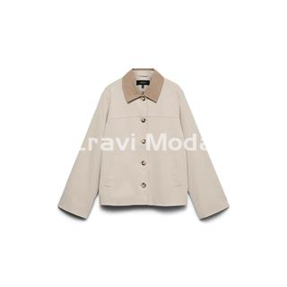 PARKA BEIS CON CUELLO A CONTRASTE - Imagen 1