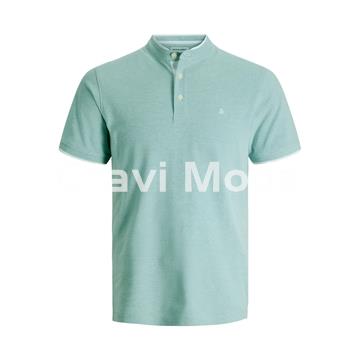 POLO VERDE CUELLO MAO - Imagen 1