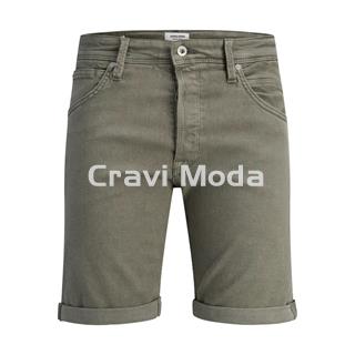 SHORT VERDE - Imagen 1