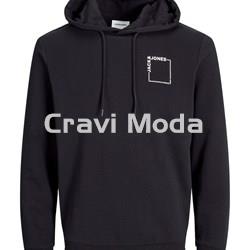 SUDADERA CON CAPUCHA NEGRA - Imagen 1