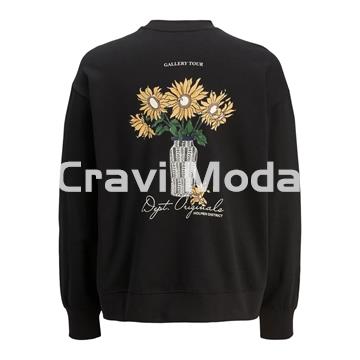 SUDADERA SIN CAPUCHA NEGRA CON DIBUJO EN LA ESPALDA - Imagen 2