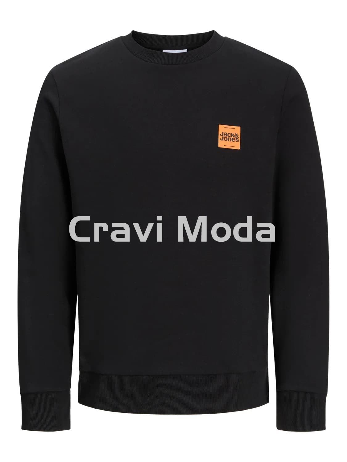 SUDADERA SIN CAPUCHA NEGRA - Imagen 1